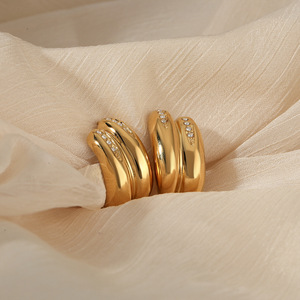 Boucles d'oreilles clous vintage en acier inoxydable plaqué <span class=keywords><strong>or</strong></span> double rangée avec zircon <span class=keywords><strong>blanc</strong></span>, bijoux d'anniversaire pour femme - Product Image 5