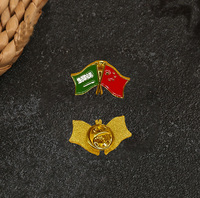 Broche en émail en métal émaillé, style Art Meme Antique, thèmes Amour, Musique, Fée, avec motifs contrastés, pour vestes, sacs et revers