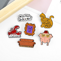 Broche personalizado de gato oloroso, broche esmaltado de pavo, para sofá, langosta, insignia de solapa, regalo de joyería de TV clásica para fanáticos