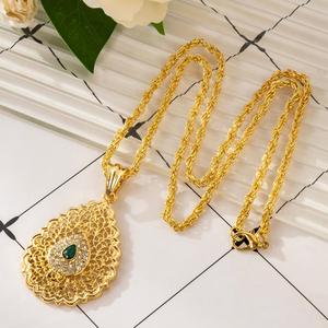 שרשרת תליון מסגסוגת מצופה זהב וינטג' מזרח תיכונית משנת סִגְנוֹן עם שרשרת חוליות לעיצוב אתני לילדים עם קריסטל ואבני חן. - Product Image 3