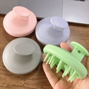 Spazzola Massaggiante per Cuoio Capelluto Impermeabile con Setole Morbide per Crescita dei Capelli e Trattamento della Forfora - Product Image 1