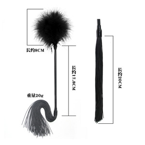 Fouet multifonctionnel en silicone noir, jouet doux pour flirter et taquiner, usage adulte - Product Image 2