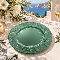 Assiettes de présentation 13 pouces en plastique texturé vert gaufré motif pomme de pin et houx, durables, de luxe, modernes, pour la décoration de table de fête