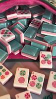 Jeu de Mahjong américain en acrylique à motif floral, tuiles de Mahjong roses et vertes faites à la main pour quatre joueurs, jeu de table pour fêtes à domicile, cadeau
