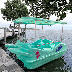 Pédalo en plastique PE durable pour 4 personnes, idéal pour parcs aquatiques et locations commerciales en station balnéaire, à vendre - Product Image 3