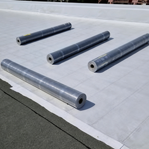 Membrane imperméable en PVC de haute qualité, moderne, écologique, certifiée CE et ISO, pour toits, piscines, toiture plate, réparation des fuites - Product Image 1