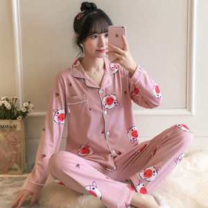 <span class=keywords><strong>Pigiama</strong></span> da <span class=keywords><strong>Donna</strong></span> Stile Ragazza Dolce con Simpatico Maialino Cartone Animato, Completo Autunnale Morbido <span class=keywords><strong>e</strong></span> Adorabile con Cardigan <span class=keywords><strong>e</strong></span> Pantaloni, in Poliestere <span class=keywords><strong>e</strong></span> Seta di Latte - Product Image 1