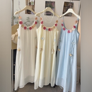 Vestidos de Mujer Estilo Resort con Estampado Floral 3D, sin Tirantes y con Tirantes Finos, a la Moda - Product Image 1