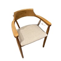 Ensemble de chaises de café en bois massif de style moderne pour la cuisine japonaise, les boulangeries, le thé et les restaurants occidentaux à usage commercial
