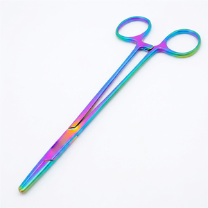 Ciseaux chirurgicaux à pointe incurvée en acier inoxydable de haute qualité, revêtement plasma arc-en-ciel, taille personnalisée, poignée de précision manuelle antidérapante à cliquet - Product Image 1
