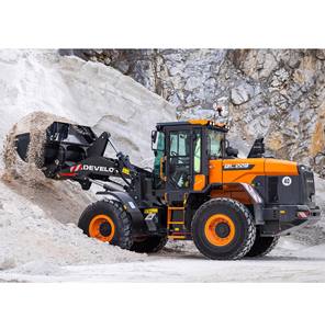 Chargeuse sur pneus hydraulique de 13 tonnes de haute qualité DL220-7 119 kW avec <span class=keywords><strong>fourche</strong></span> <span class=keywords><strong>à</strong></span> palettes <span class=keywords><strong>pour</strong></span> la manutention industrielle des matériaux - Product Image 3