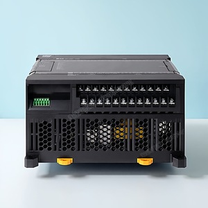 Contrôleur d'automatisation industrielle authentique Série PLC CP2E 32 I/O 240 V - Product Image 1