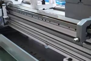 Tour à métaux manuelle 630x2000, alésage de la broche de 130 mm, tournage de métaux, Torno Dalian Machine CW6263E, tour conventionnelle, <span class=keywords><strong>prix</strong></span> - Product Image 5