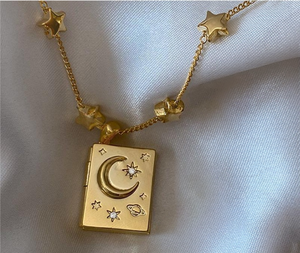 Collana con Ciondolo a Forma di Cuore Apribile '<span class=keywords><strong>Sei</strong></span> la Mia Anima Gemella' in Ottone Placcato Oro 14K con Stella e Luna - Product Image 2