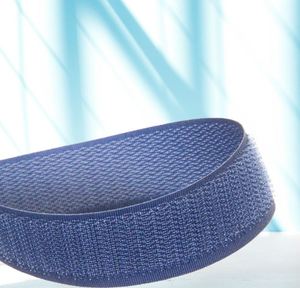 Sangle auto-agrippante en nylon personnalisée pour accessoires vestimentaires, haute adhérence, réutilisable, réglable, avec logo imprimé pour sacs - Product Image 3