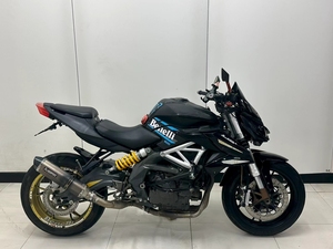 Bennali Huanglong <span class=keywords><strong>600</strong></span> - Moto sportive à essence d'occasion à deux roues. Finition de peinture d'origine. Garantie de qualité. - Product Image 2