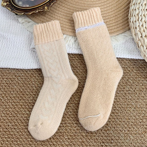 Calcetines gruesos de invierno para mujer, hasta la pantorrilla, con forro polar, térmicos y cálidos para dormir y usar en el suelo - Product Image 2
