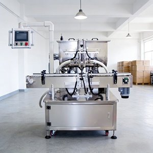 Machine de remplissage et de bouchage à pompe à engrenages liquides 25L 30L 10L à 2/4/6 têtes pour crème pour les mains, sauce chili, boissons en conserve - Product Image 2