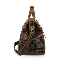 Vente en gros de sacs de sport de luxe en cuir véritable à motif crocodile marron avec fermeture à glissière personnalisable pour les voyages d'usine
