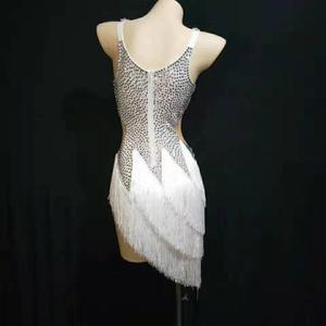 Abito Moderno con Frange di Cristallo e Strass, Senza Maniche, con Spalline Sottili, Personalizzabile per Feste, Costume da Ballo Latino - Product Image 2