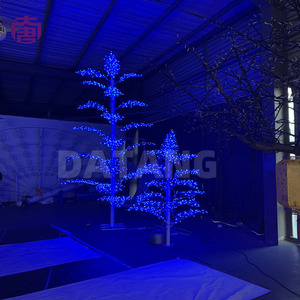 Lumière décorative LED en forme d'arbre en cristal pour extérieur, idéale pour les parcs, les aménagements paysagers et les décorations de jardin sur le thème des fêtes - Product Image 3
