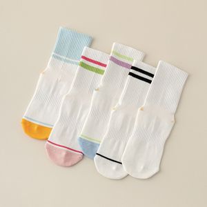 Calcetines de Pilates Antideslizantes Profesionales al por Mayor para Mujer, Calcetines de Yoga Colorblock con Agarre, Calcetines Deportivos de Media Pantorrilla - Product Image 2