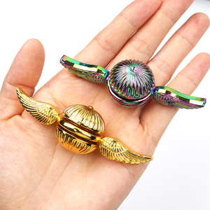 Trong Kho Kim Loại Ngón Tay Tay Spinner Đồ Chơi Con Quay Vàng Cánh Căng Thẳng Cứu Trợ Đồ Chơi Chống Lo lắng <span class=keywords><strong>Fidget</strong></span> Spinners Cho Người Lớn Trẻ Em - Product Image 2