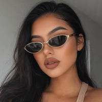 Lunettes de soleil ovales en métal au design luxueux, unisexes, à petite monture, style punk cool, monture complète, style Y2K, verres transparents