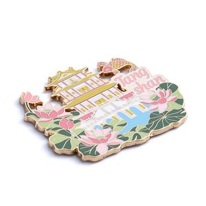 Imán de Refrigerador de Metal Esmaltado Suave, Recuerdo de Viaje con Diseño Creativo de Ciudad de Dibujos Animados, Personalizado al por Mayor - Product Image 2