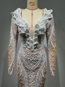 فستان مثير للنساء مطرز بالترتر الأبيض شفاف من أعلى وواسع من أسفل على شكل V فستان حفلات الزفاف على السجاد الأحمر فستان العرض - Product Image 3