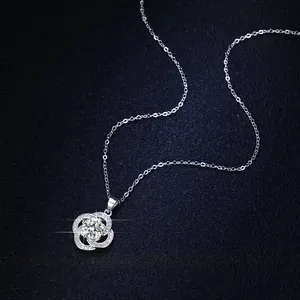 Collana in argento Sterling 925 con Design a quadrifoglio GRA Moissanite con diamante 1ct rispettoso dell'ambiente per le donne