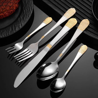 Ensemble de 5 couverts durables en acier inoxydable avec incrustations dorées, fourchette, couteau, cuillère, qualité artisanale, compatibles lave-vaisselle pour hôtels, restaurants, usage domestique