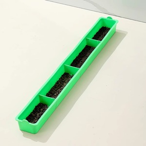 Mangeoire pour poulets, mangeoire en plastique vert de 1 mètre de long pour poulets, pigeons et oiseaux - Product Image 2