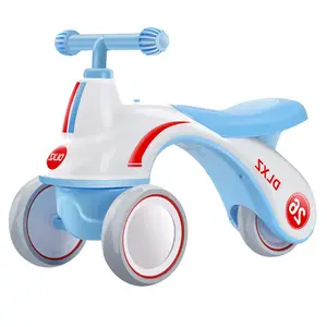 Triciclo bebê com 3 rodas com padels seguros, luz musical elétrica confortável passeio no carro para crianças