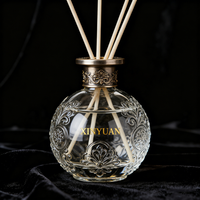 Individuelles Raumduft-Geschenkset mit Konservierten Blumen, Glasflasche, Reed-Diffusor, Gel-Kerze, Souvenir-Verpackung