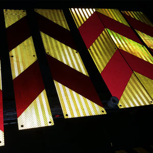 Autocollants réfléchissants de bandes de Chevron de réflecteur de signalisation de signe de plaque de marquage arrière réfléchissante de haute visibilité pour les fourgonnettes de véhicules lourds - Product Image 5