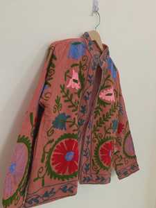 Chaqueta Suzani de Terciopelo Indio Hecha a Mano, Chaqueta Bohemia con Encaje Bordado, Abrigo de Invierno con Botones, Ropa Exterior Étnica para Mujer, Boutique - Product Image 3