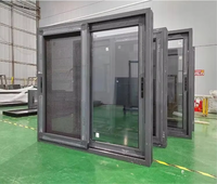 Ventanas de Aluminio con Diseño de Esquina, Ventanas Extra Luminosas con Vista al Jardín