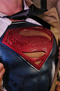 Busto de Superman DC Legend 1:1, Hecho Completamente de Silicona de Grado Médico, con Injertos de Cabello Realistas para Cabeza, Barba y Manos - Product Image 4
