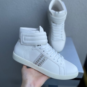 Scarpe da uomo in vera pelle di alta qualità, stile retrò con rivetti, casual, a profilo basso, con suola spessa, alte, stringate, Primavera Futura - Product Image 3