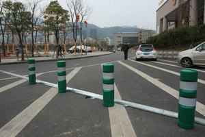 Poste delineador redondo PE, poste de advertencia de plástico, cono de tráfico de carretera flexible y poste de advertencia - Product Image 2