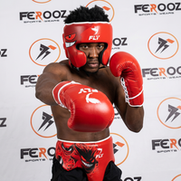 Ensemble de boxe professionnel personnalisé Fly Red Genger en cuir de vachette à séchage rapide, comprenant des gants, un protège-tête et un protège-guêtres