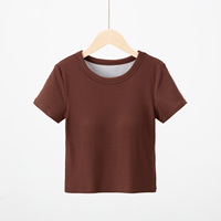 T-shirt uni à col rond et manches courtes avec rembourrage intégré, sans soutien-gorge, couche de base pour le yoga pour femmes