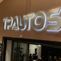 Enseigne LED rétroéclairée personnalisée pour entreprises – Idéale pour la publicité, les directions et la décoration – Panneau logo lettres en relief pour magasin
