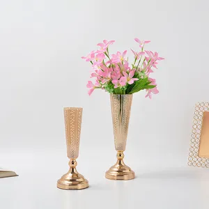 モダンな家の装飾的な円錐形の花瓶ゴールドシルバーアイアンメタルクリエイティブオーナメント
