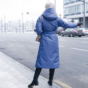 Manteau épaissi de neige avec ceinture à capuche, costume long en coton pour femmes, costume d'automne et d'été <span class=keywords><strong>2022</strong></span> en coton de couleur pure - Product Image 4