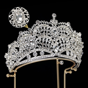 Couronne de reconstitution historique de beauté <span class=keywords><strong>euro</strong></span>-américaine couronnes de strass exquises pour les reines pièces de tête de mariée en cristal Bling faites à la main - Product Image 4
