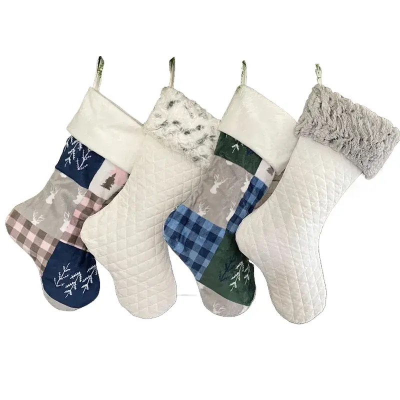 Venta al por mayor de calcetín de Navidad personalizado en tamaños grandes, calcetín de botas de fieltro para decoraciones festivas