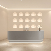 Comptoir de réception moderne en bois pour salons de beauté et de coiffure