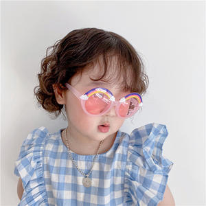 Lunettes <span class=keywords><strong>de</strong></span> soleil pour enfants rondes à verres colorés <span class=keywords><strong>de</strong></span> luxe à paillettes <span class=keywords><strong>2022</strong></span> - Product Image 3